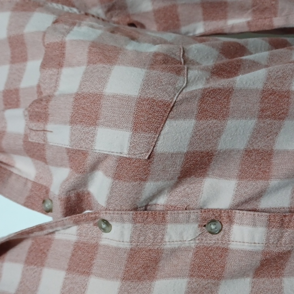 Universal Thread Button Down Size Med In A Beauti… - image 2